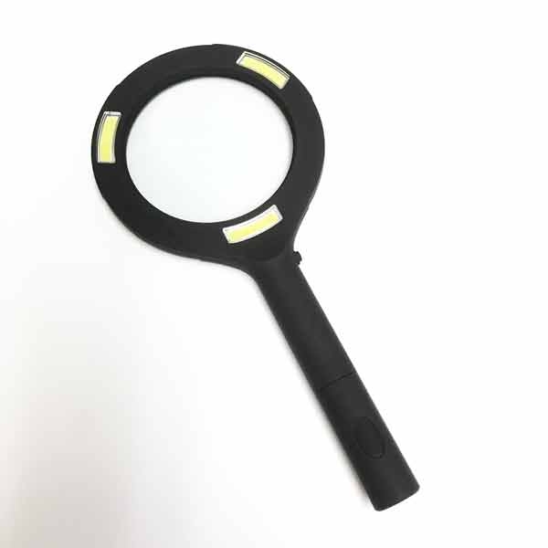 LED Lighted Magnifier, 3.5" 2.75 x glass lens, Bright Triple LED